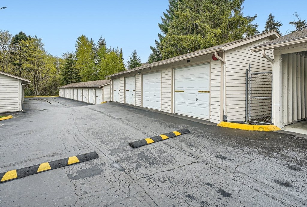 Garages and Carports at Ladera Apartments