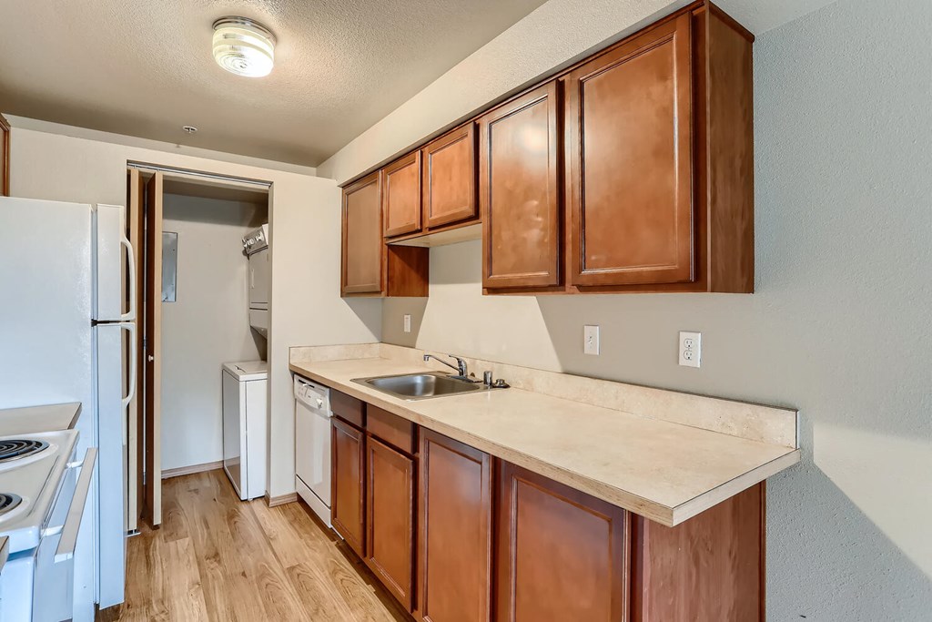 A Classic Kitchen at Ladera Apartments