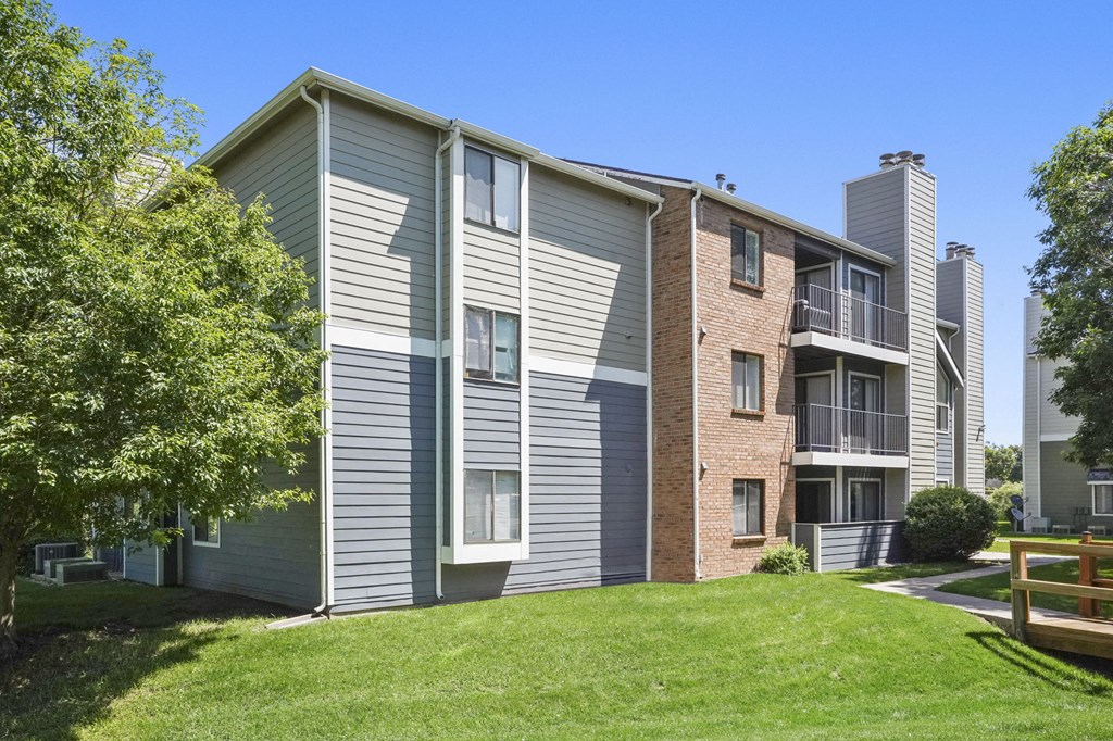 Our Apartments Exterior Buildings at Horizon East Apartments in Aurora, Colorado