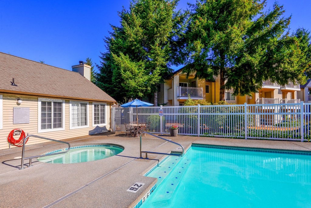 Pool & Spa at Capitol City in Lacey, WA