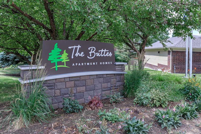 The Buttes Apartment Homes Monument Sign in Loveland, Colorado