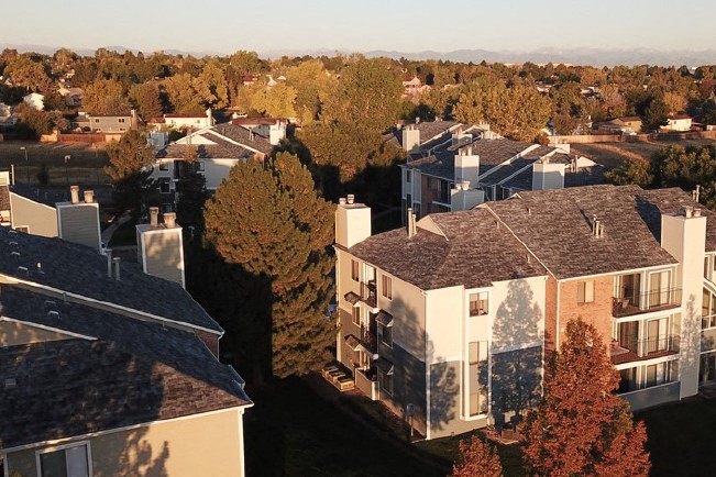 A property view of Horizon East Apartments in Aurora, Colorado