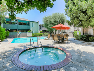 20211 Sherman Way Studio-2 Beds Apartment for Rent - Photo Gallery 3