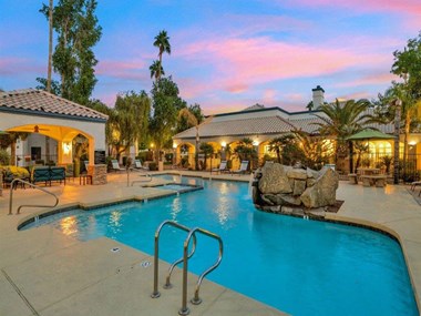 110 East Greenway Parkway 1-3 Beds Apartment for Rent - Photo Gallery 17