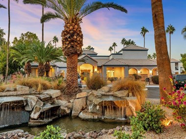 110 East Greenway Parkway 1-3 Beds Apartment for Rent - Photo Gallery 9