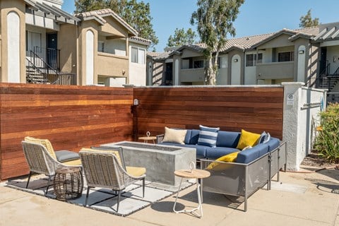 Spa Fire Pit and Lounge at the Summit Apartment Homes