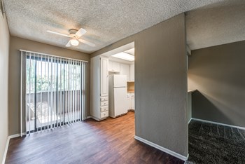 Hard Surface Flooring at Riverwalk Apartments, Riverside, California Hard Surface Flooring at Riverwalk Apartments, Riverside, California - Photo Gallery 6