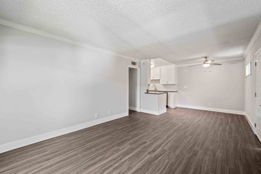 1930 Yosemite Ave 1-3 Beds Apartment for Rent - Photo Gallery 5