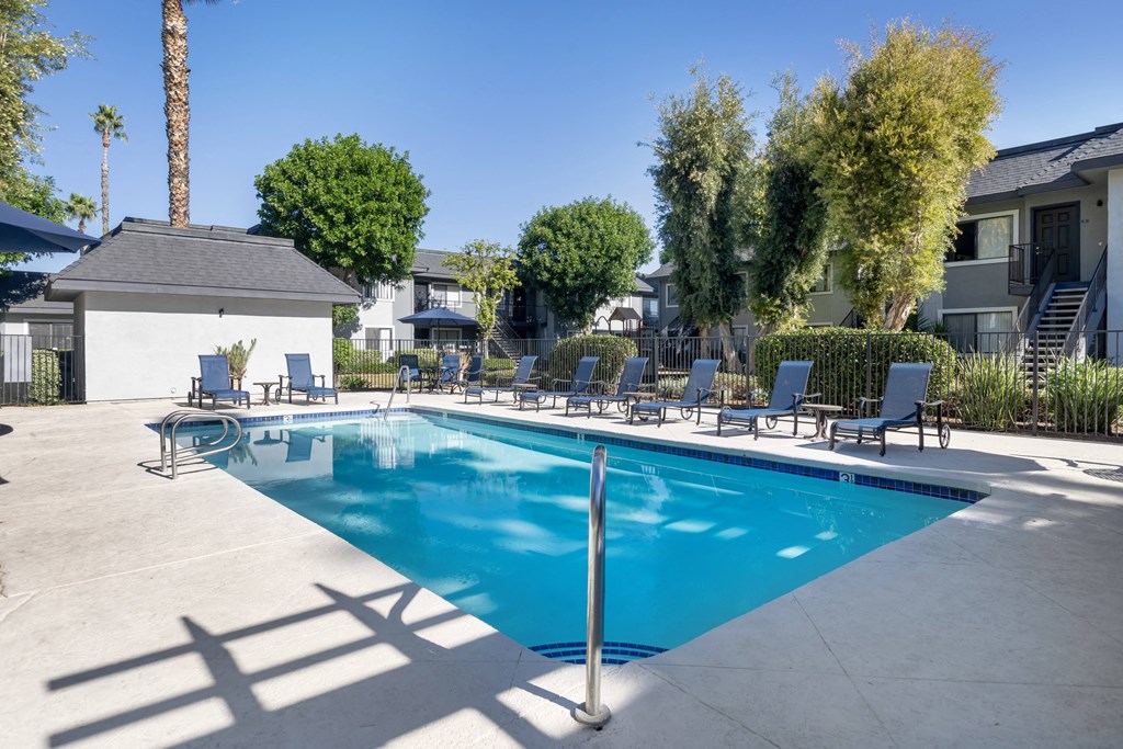 our apartments have a swimming pool and lounge chairs