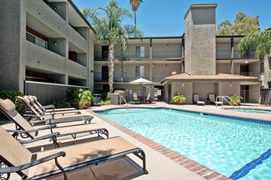 Swimming Pool at Northview-Southview Apartment Homes, California, 91335 - Photo Gallery 3