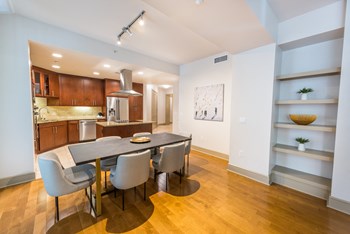 Westwood Luxury Apartments Wilshire Victoria  1bd Dining - Photo Gallery 23