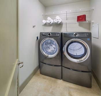 Westwood Luxury Apartments Wilshire Victoria Unit 502 Laundry Room Washer And Dryer - Photo Gallery 33