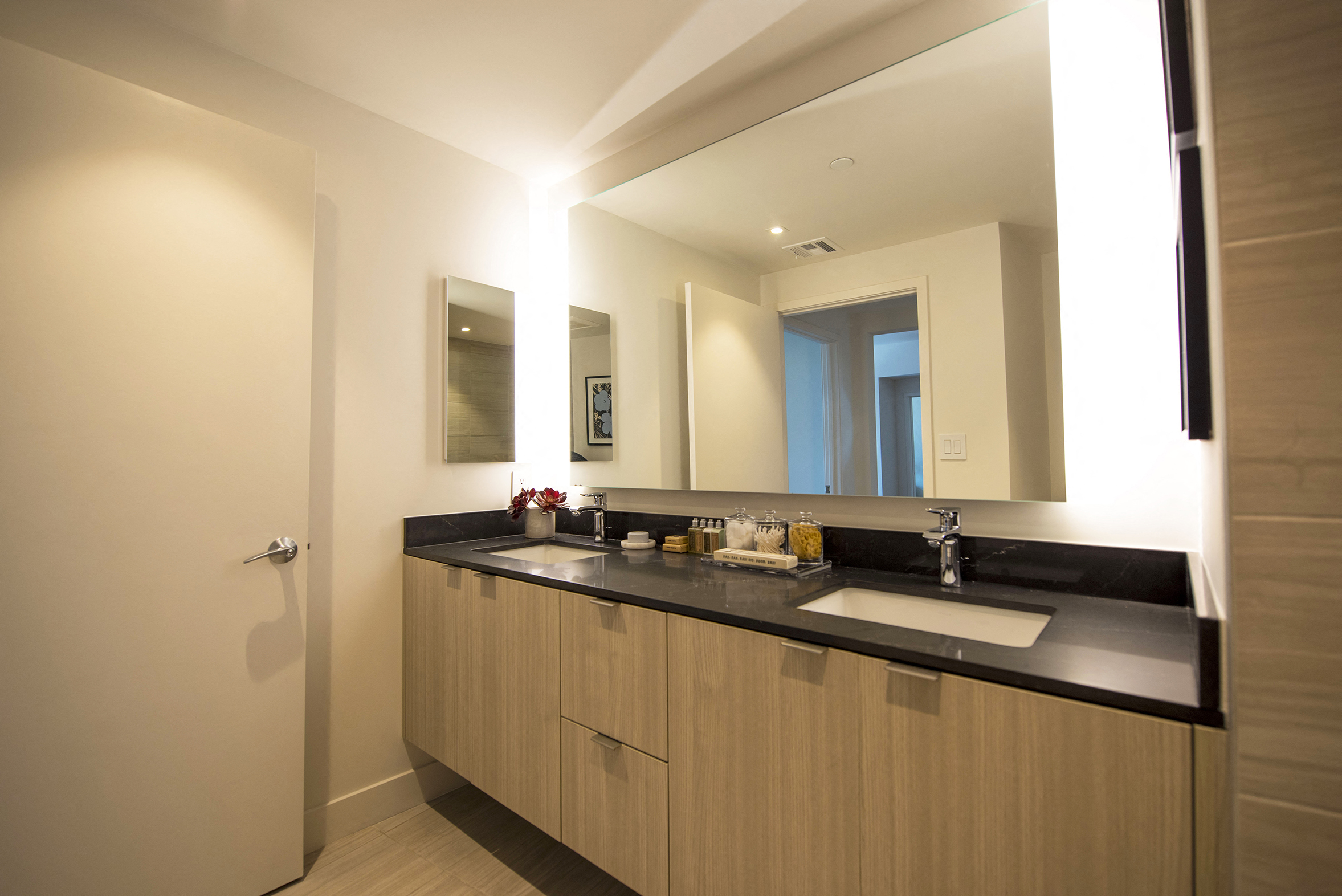 Westwood luxury apartments NMS Wilshire Margot Luxurious Bathroom