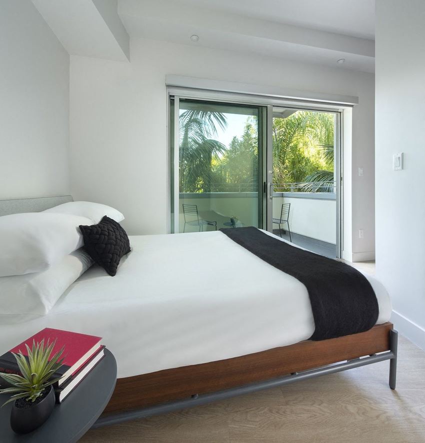 Wilshire Margot Apartments, 10599 Wilshire Boulevard, Los Angeles, CA