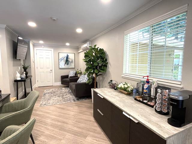 1-bedroom apartment at Bridlewood Apartments in Kirkland, WA