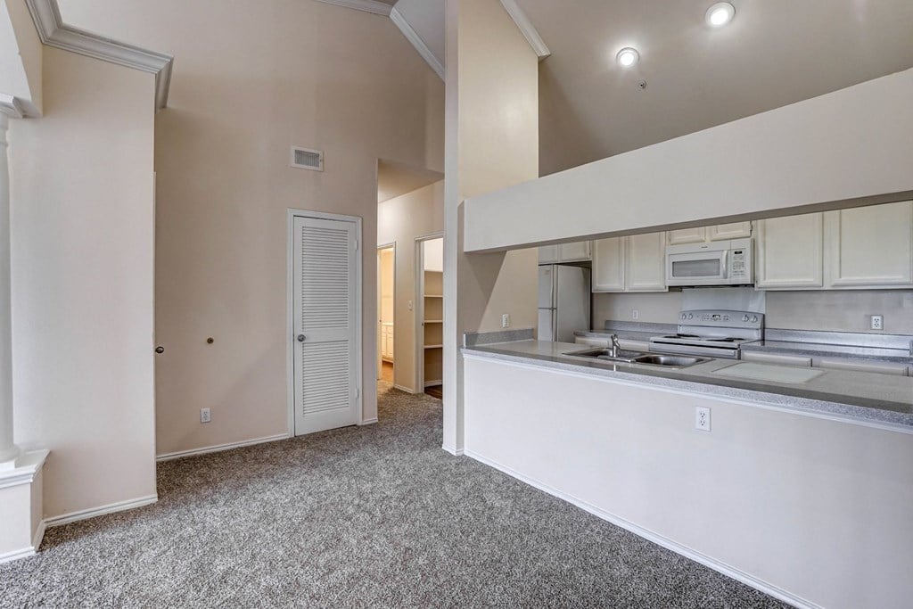Large kitchen with ample countertop space at Turnberry Isle Apartment Homes, Dallas, TX, 75248