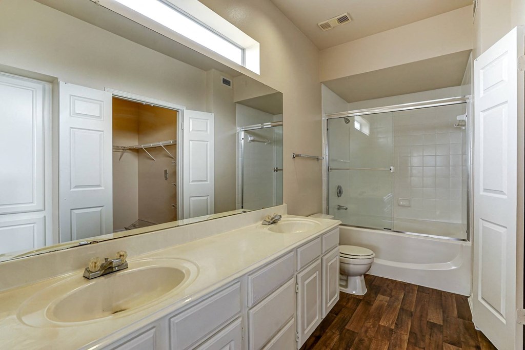 Large bathroom with ample countertop space and double sinks at Turnberry Isle Apartment Homes, Dallas, TX, Texas, 75248