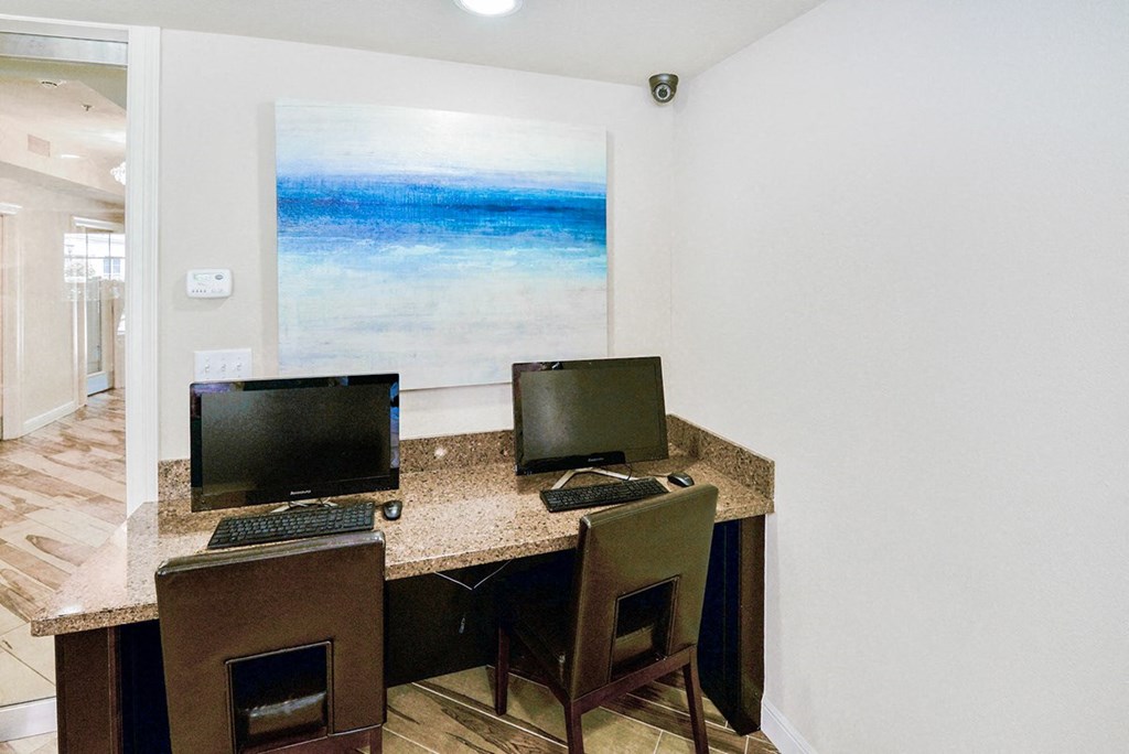 Business center with desk area at Villas at Katy Trail Apartments, Dallas, 75201