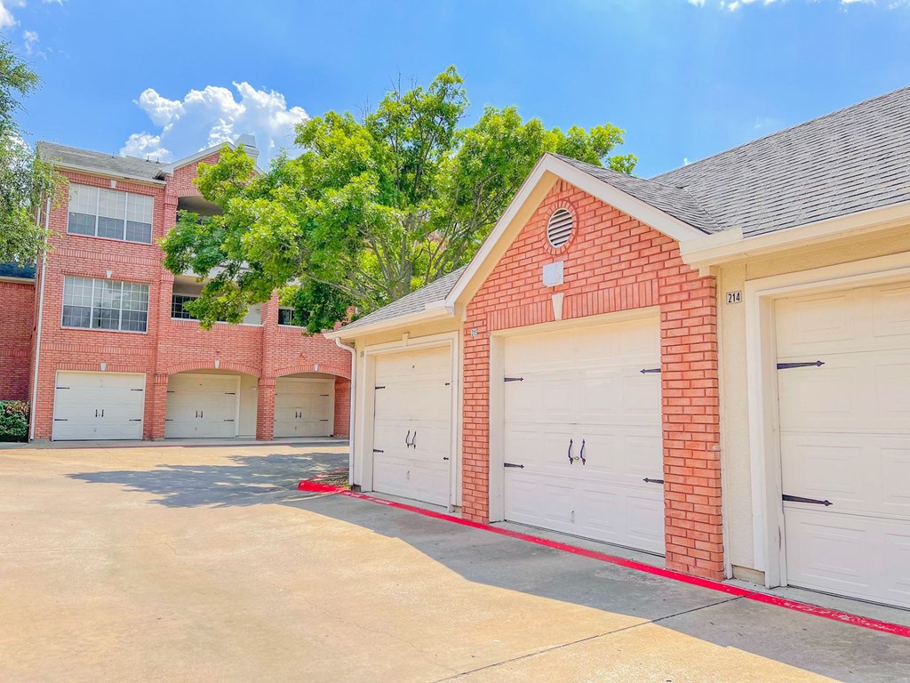 Detached garage parking at Turnberry Isle Apartment Homes, Dallas