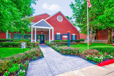 Greenbriar leasing office