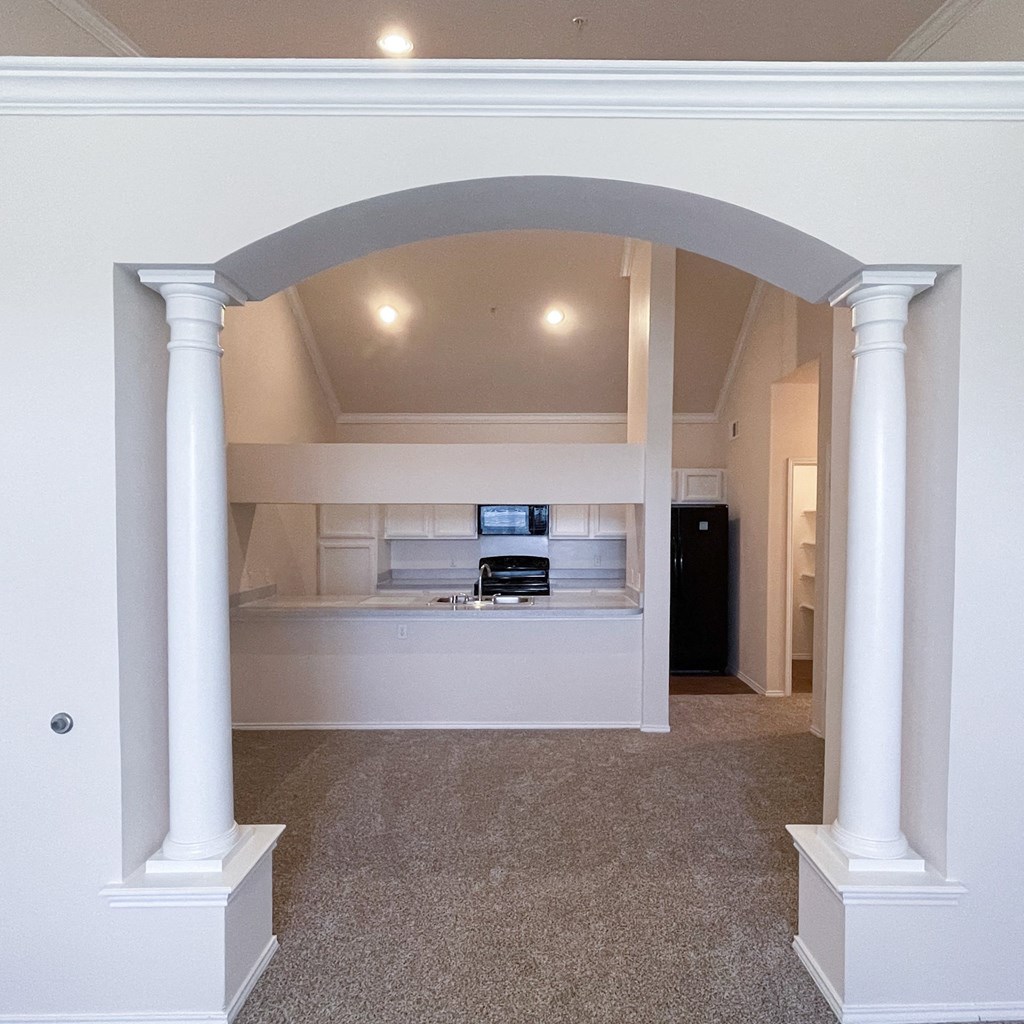 Efficient Appliances In Kitchen at Turnberry Isle Apartment Homes, Dallas, 75248