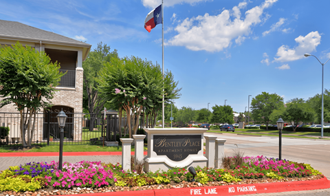 Front Entrance to Bentley Place Apartments