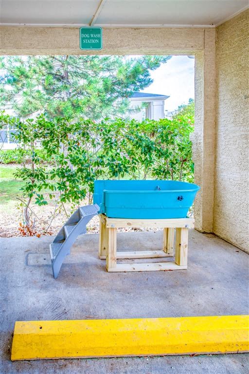 Pet Friendly Apartments in Tulsa, OK - Estancia now renting