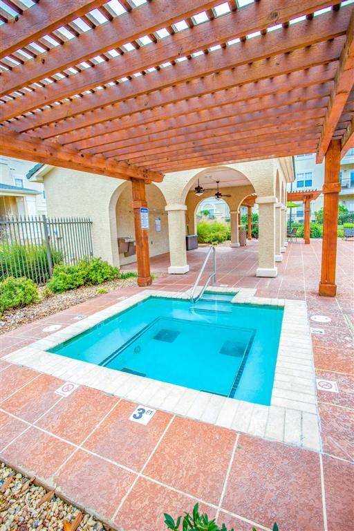 Estancia Apartments For Rent Tulsa OK - 1, 2 , and 3 Bedroom Units Available