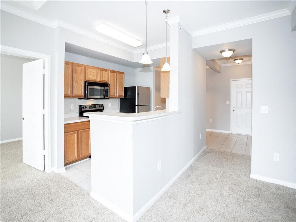 Estancia Apartments South Tulsa For Rent - High Ceilings, HUGE Windows, Kitchen with Dishwasher