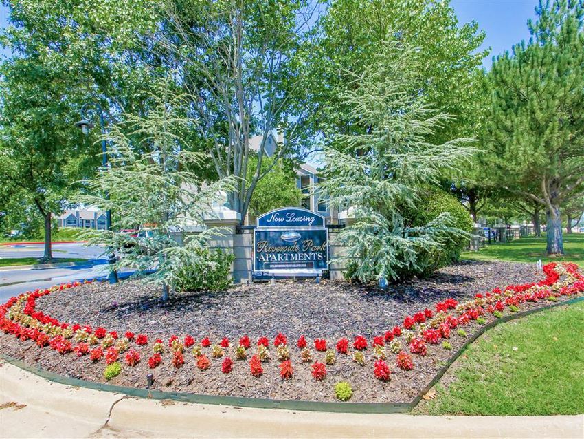 Riverside Park Apartments, 7700 Riverside Pkwy, Tulsa, OK RentCafe