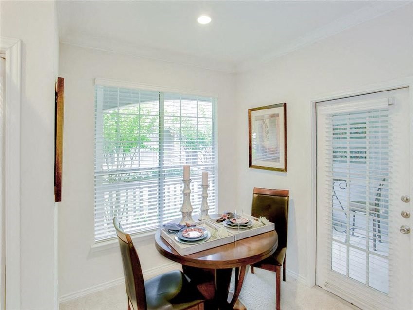 Breakfast Nook Dining room at The Remington at Memorial in Tulsa, OK, For Rent. Now leasing 1 and 2 bedroom apartments.