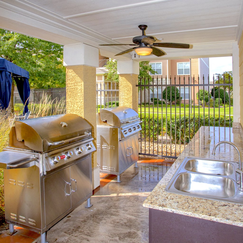 Stainless steel outdoor grilling stations at Sonoma Grande Apartments, Tulsa, OK, 74133