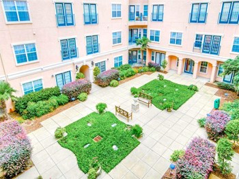 Beautiful courtyards at The Villas at Katy Trail in Uptown Dallas, TX, For Rent. Now leasing Studio, 1, 2 and 3 bedroom apartments. - Photo Gallery 2