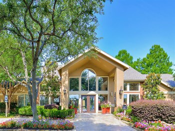 Spacious grounds at the entrance to The Winsted at Valley Ranch in Irving, TX, For Rent. Now leasing 1 and 2 bedroom apartments. - Photo Gallery 2
