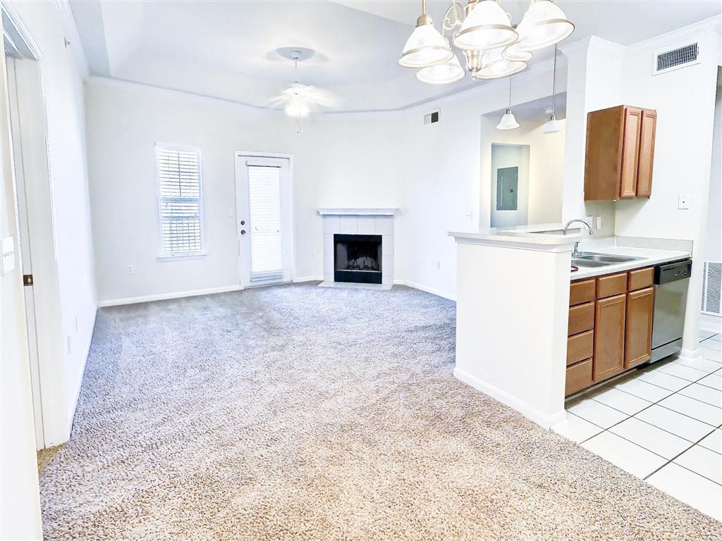 Estancia Apartments For Rent Tulsa OK - 1, 2 , and 3 Bedroom Units Available