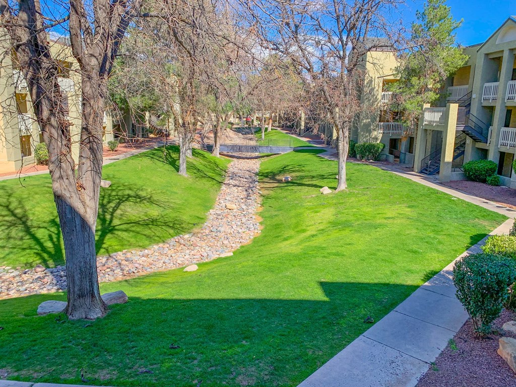 Walking trails and green space at Pavilions at Pantano Apartments, Arizona