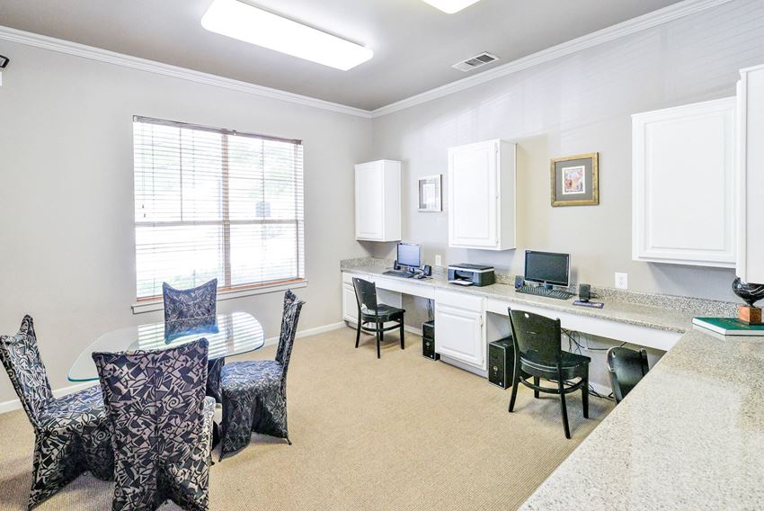 Greyson's Gate Apartments in North Dallas, TX offers its residents a business center! - Photo Gallery