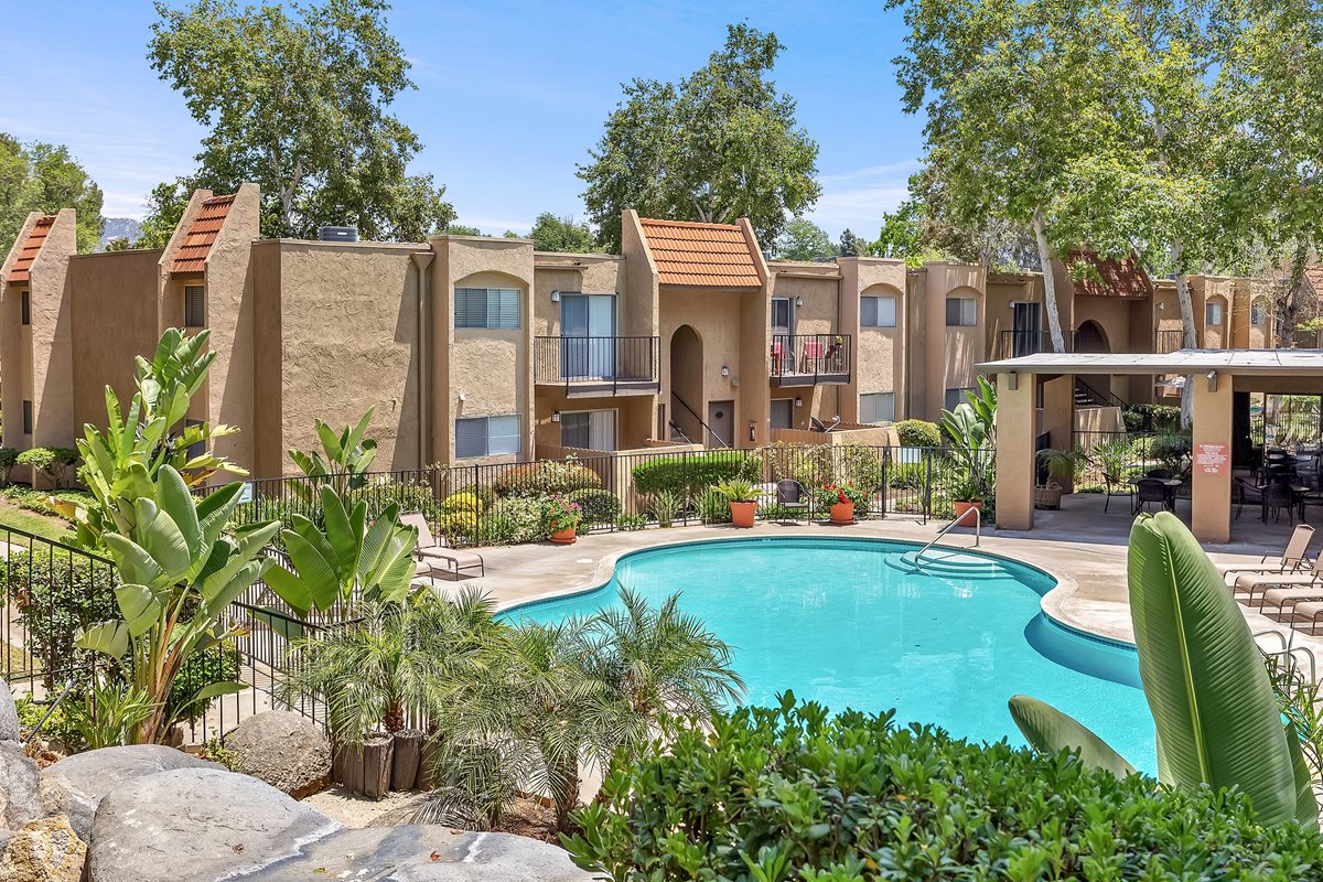 Woodlake Apartments