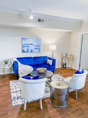Spacious living room at The Villas at Katy Trail in Uptown Dallas, TX, For Rent. Now leasing Studio, 1, 2 and 3 bedroom apartments. - Photo Gallery 34