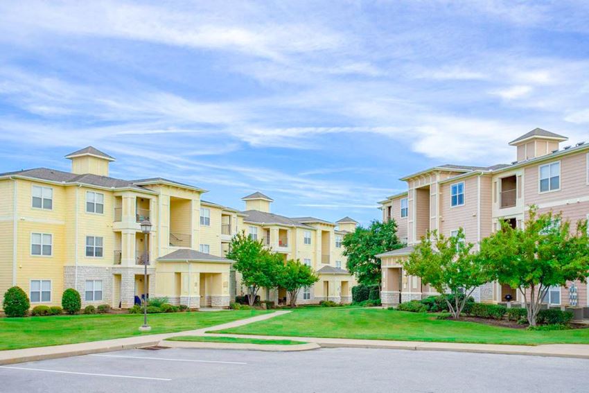 Sonoma Grande Apartments, 9303 East 81st Street, Tulsa, OK