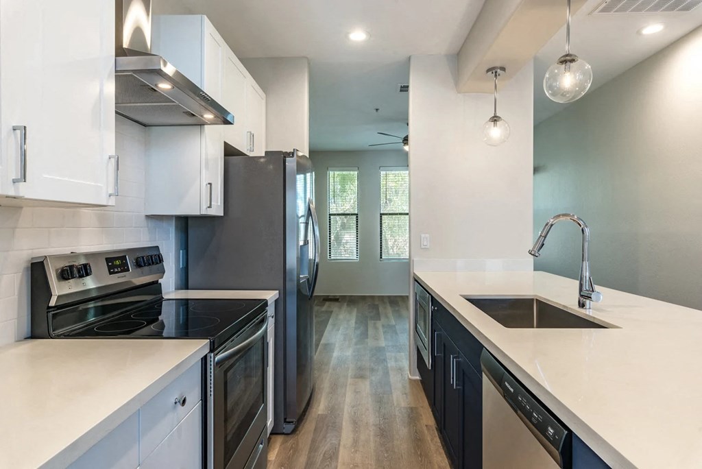 Large Kitchen at Dolce Villagio Townhomes, Tempe, 85281