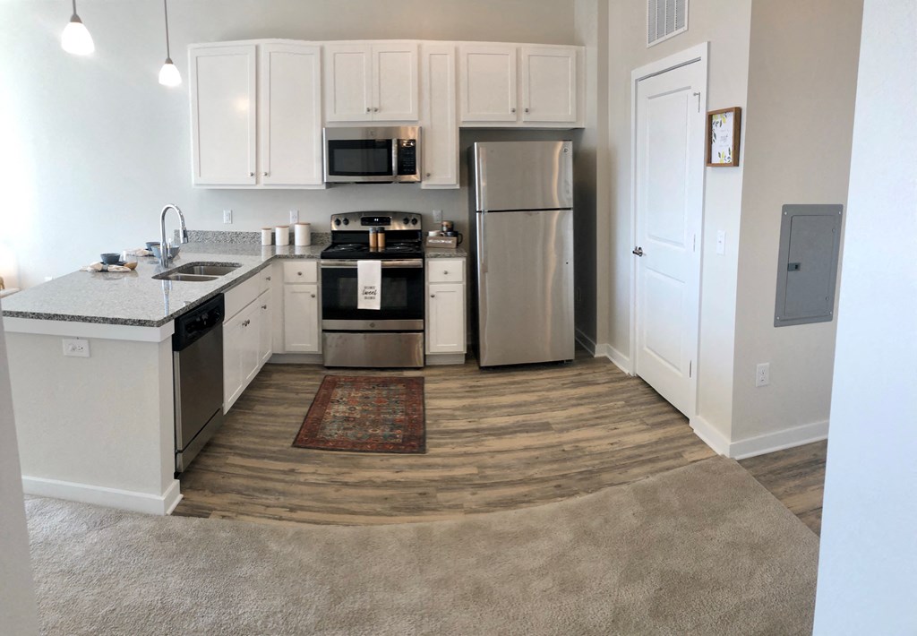 Ravenna Kitchen with appliances