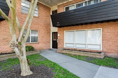 2901-2907 West Mercury Blvd. Studio-3 Beds Apartment for Rent