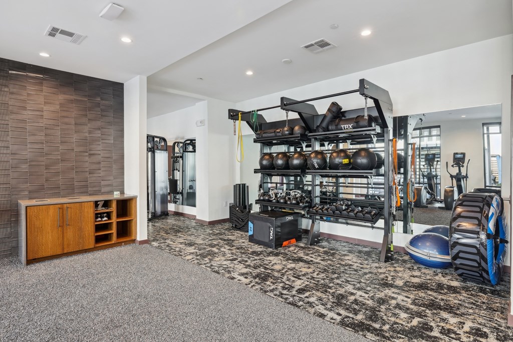 the gym at the preserve at green valley apartments
