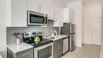 Designer Cabinets at Link Apartments® Grant Park, Atlanta