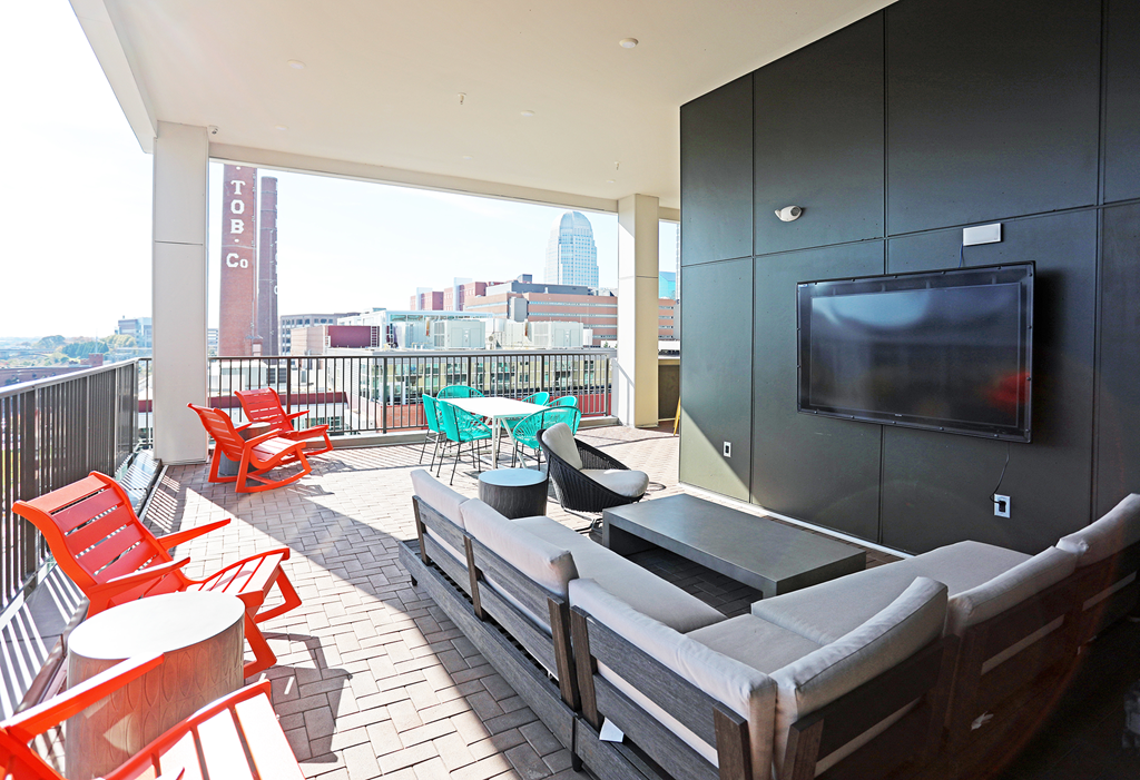Rooftop Lounge at Link Apartments Innovation Quarter, Winston Salem, 27101