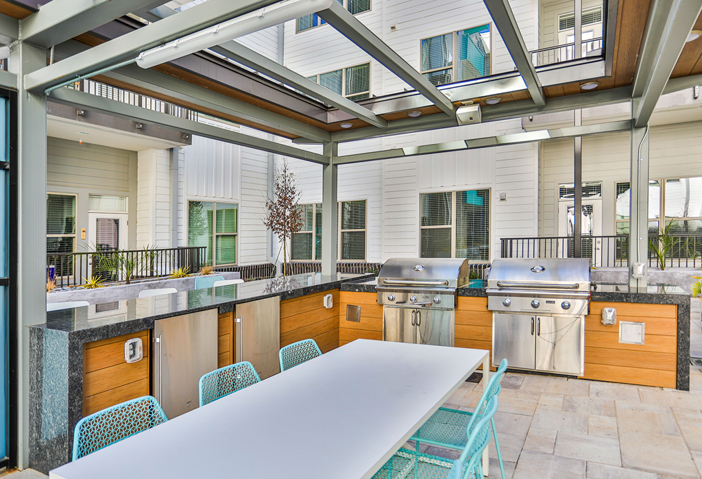 Outdoor Grill With Intimate Seating Area at Link Apartments® Montford, Charlotte