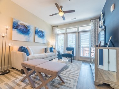 Ceiling Fan In Living Room at Link Apartments® West End, Greenville - Photo Gallery 4