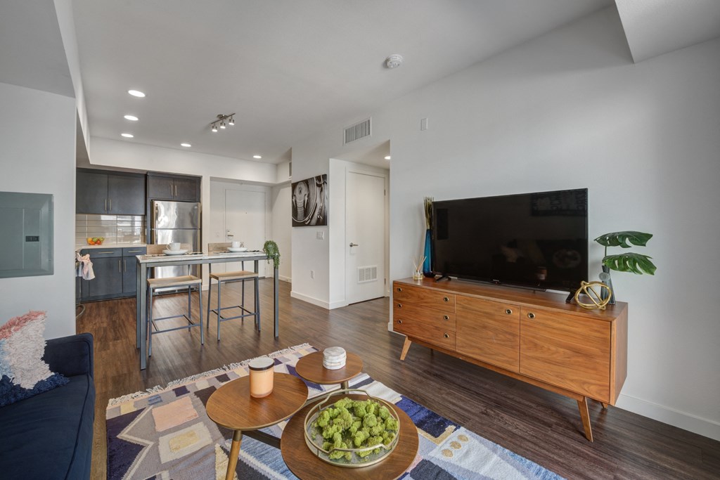 Living room with TV at 5550 Hollywood, California