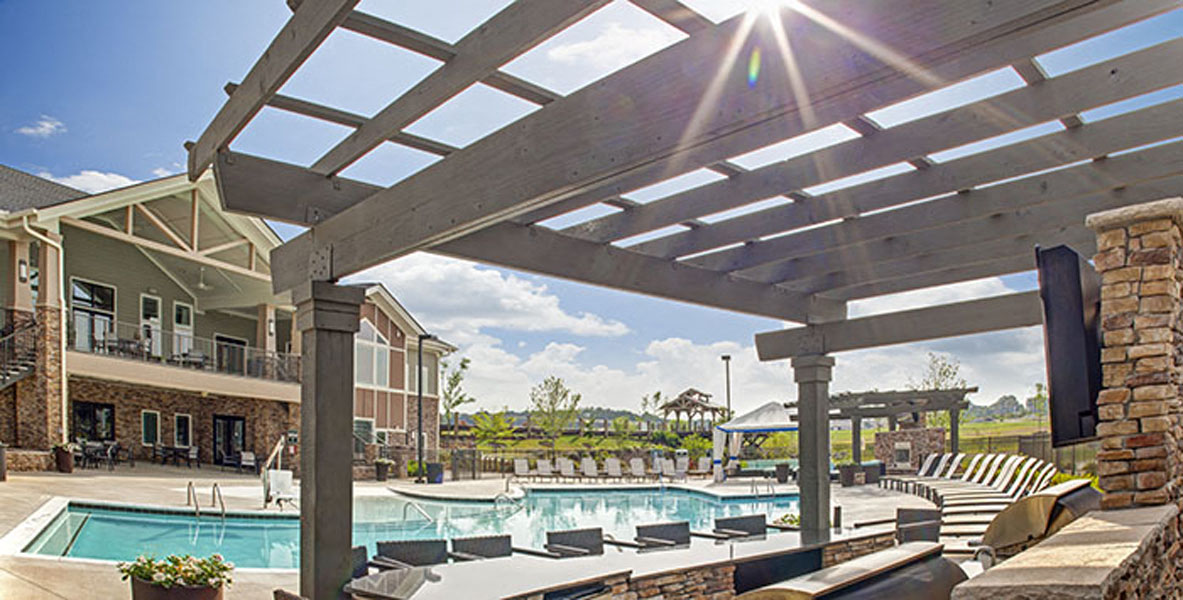 Exteriors Luxury lakeside pool at LangTree Lake Norman Apartments, Mooresville, North Carolina